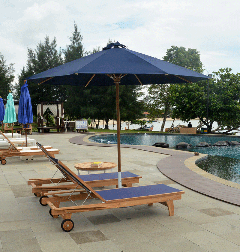 Cayman Lounger in Blue