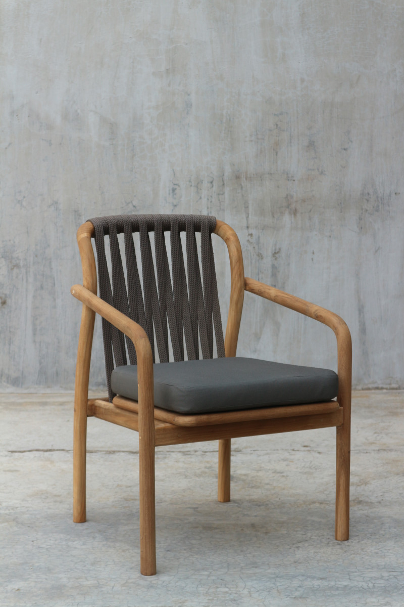 BAJO ARM CHAIR