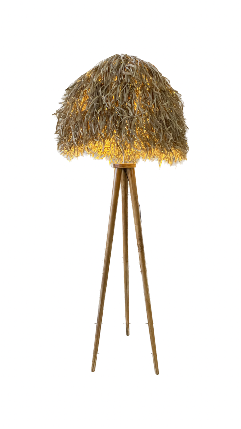 Standing Tripod Dowel with Grass Shade